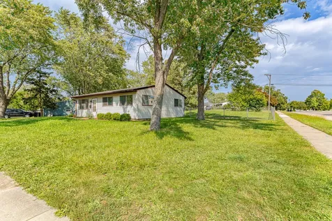 120 Grow Lane Streamwood IL 60107