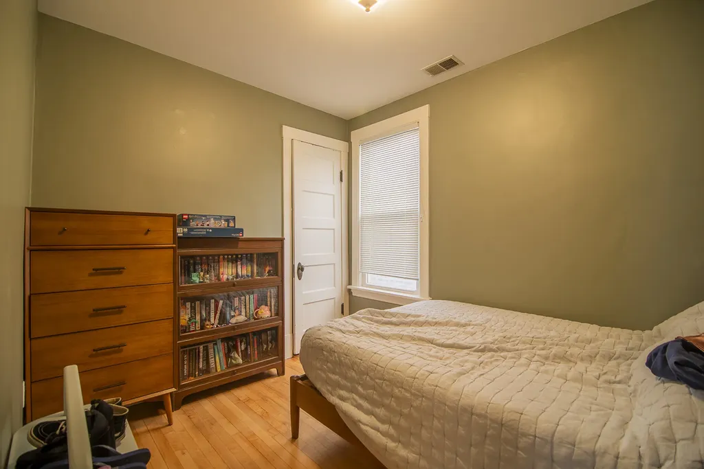4948 North Winchester Avenue Chicago IL 60640