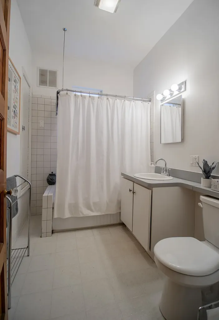 4948 North Winchester Avenue Chicago IL 60640