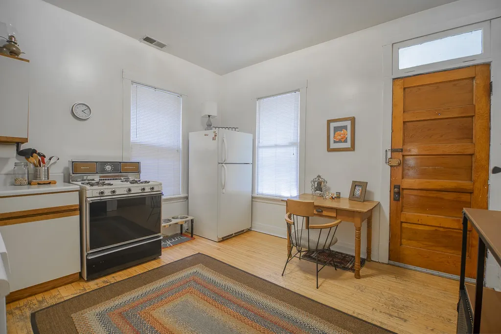 4948 North Winchester Avenue Chicago IL 60640