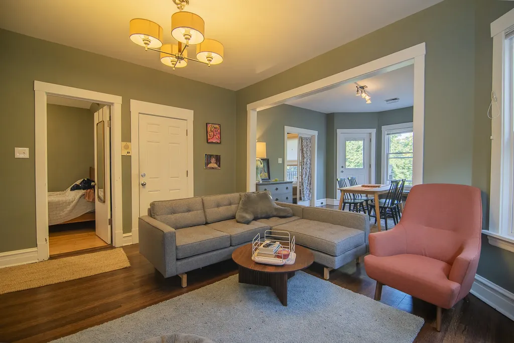 4948 North Winchester Avenue Chicago IL 60640