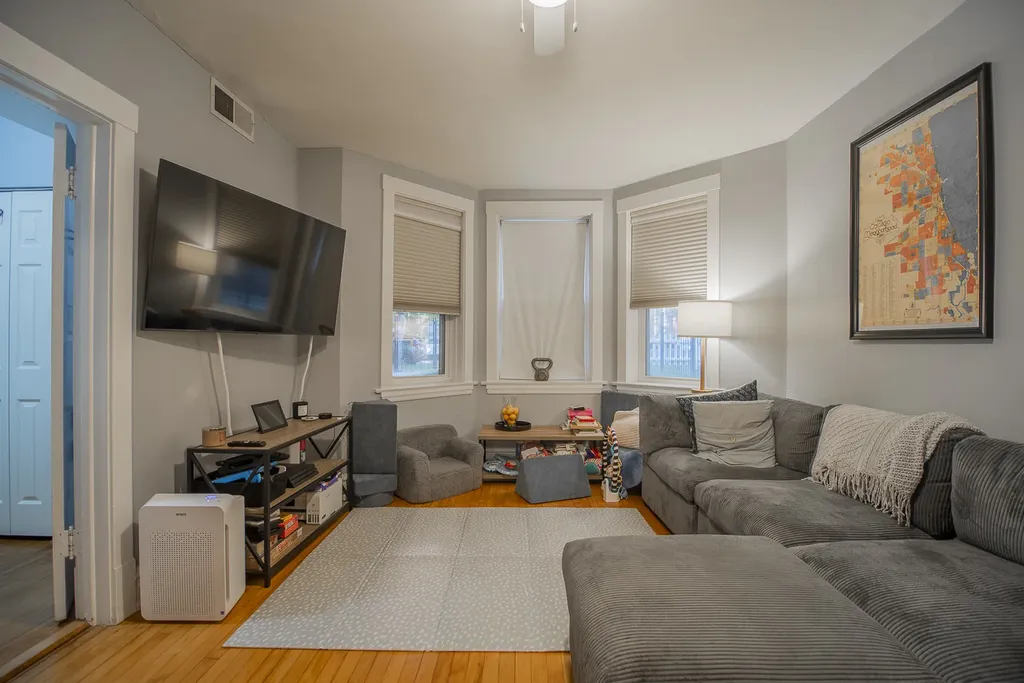 4948 North Winchester Avenue Chicago IL 60640