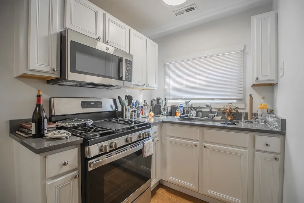 4948 North Winchester Avenue Chicago IL 60640