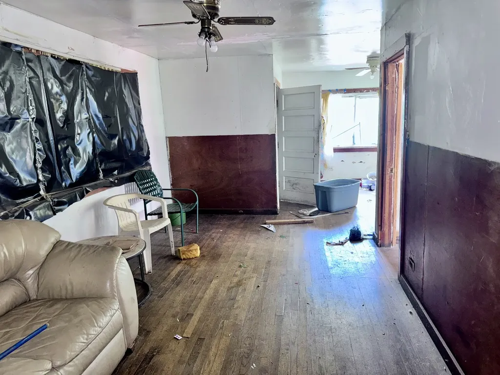 10540 South Lafayette Avenue Chicago IL 60628