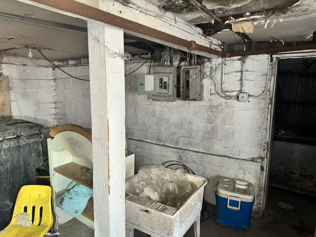 10540 South Lafayette Avenue Chicago IL 60628