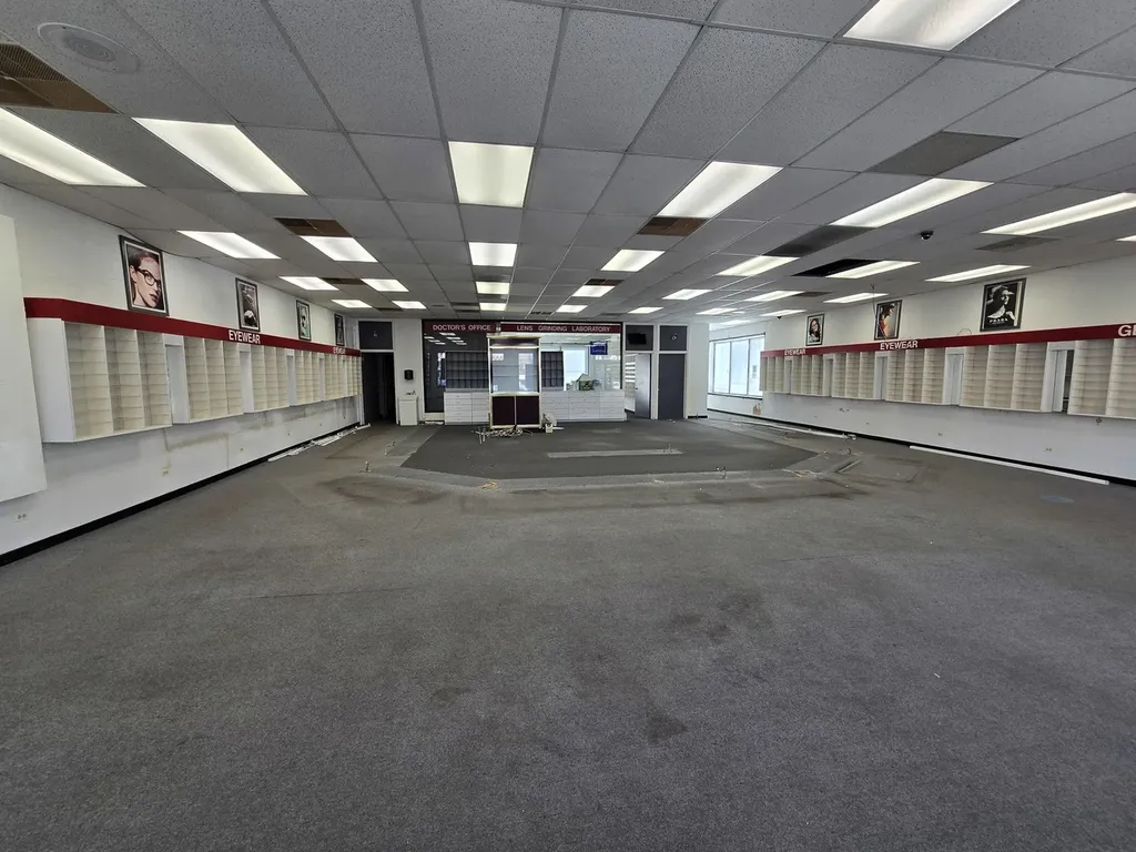 3711 West Lawrence Avenue Chicago IL 60625