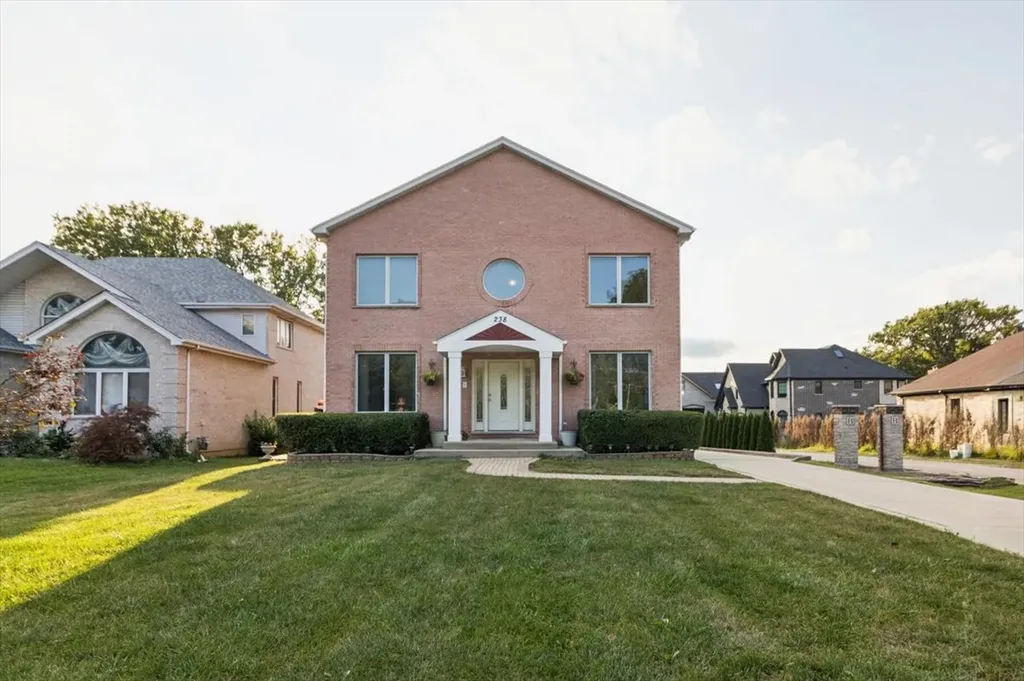 238 Hillcrest Avenue Addison IL 60101