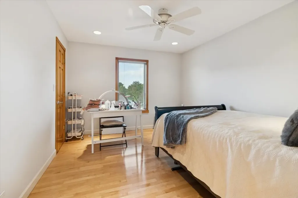 238 Hillcrest Avenue Addison IL 60101