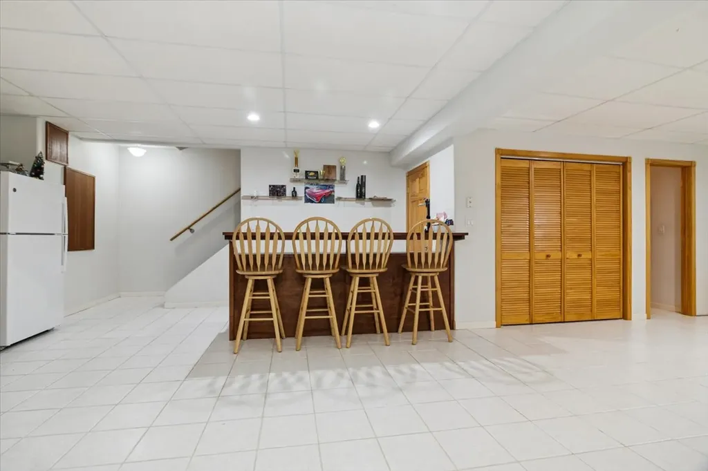 238 Hillcrest Avenue Addison IL 60101