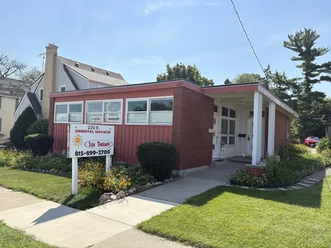 220 East State Street Sycamore IL 60178