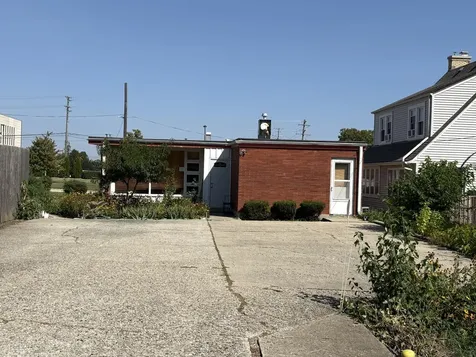 220 East State Street Sycamore IL 60178