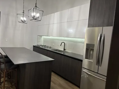 833 North California Avenue Chicago IL 60622
