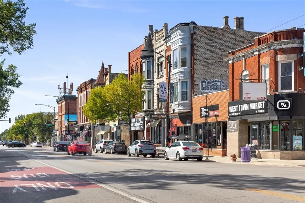 1921 West Chicago Avenue Chicago IL 60622