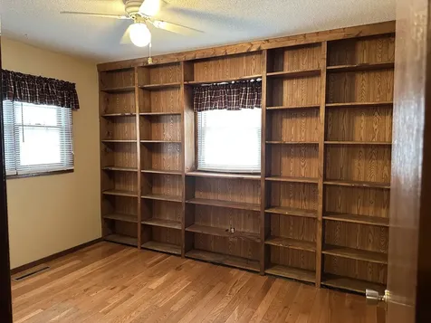 12855 Lawrence Road Sterling IL 61081
