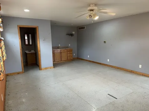 12855 Lawrence Road Sterling IL 61081