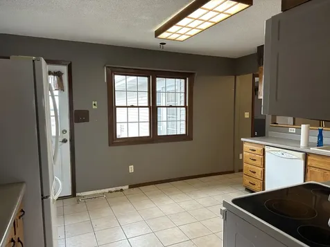 12855 Lawrence Road Sterling IL 61081