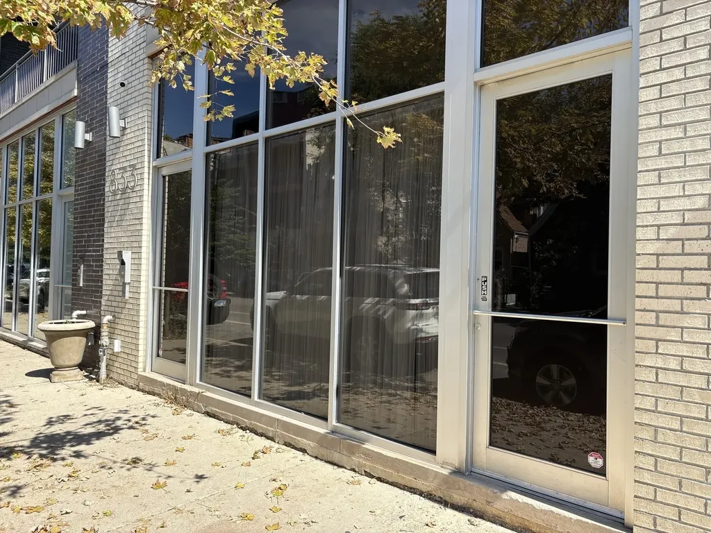 833 North California Avenue Chicago IL 60622