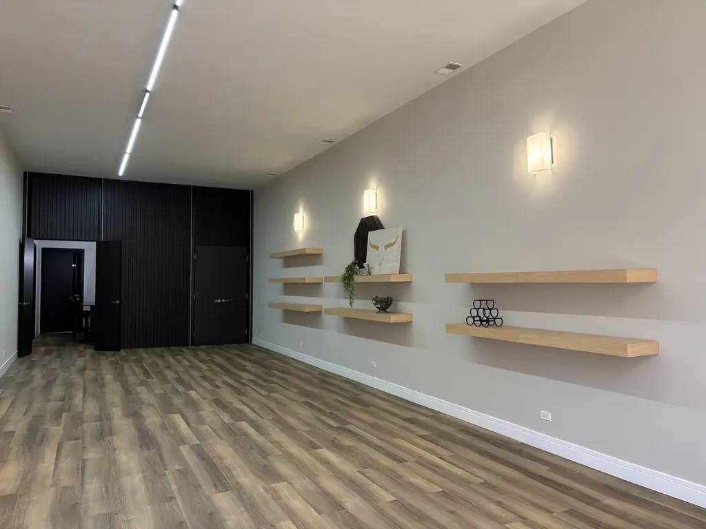 833 North California Avenue Chicago IL 60622