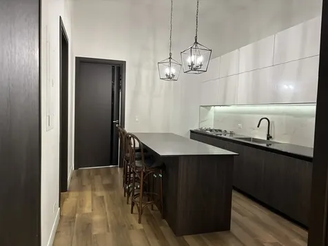 833 North California Avenue Chicago IL 60622