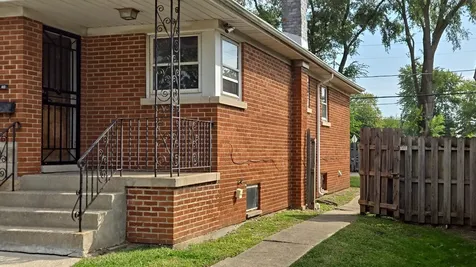 413 Greenbay Avenue Calumet City IL 60409