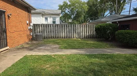 413 Greenbay Avenue Calumet City IL 60409