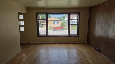 413 Greenbay Avenue Calumet City IL 60409