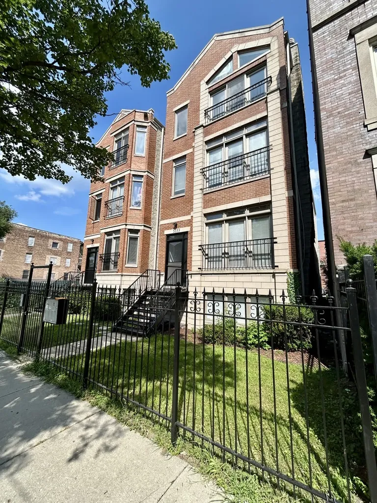 5333 South Calumet Avenue Chicago IL 60615