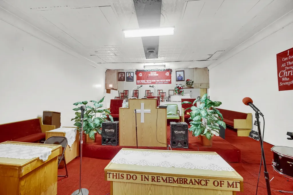 7334 South Halsted Street Chicago IL 60621