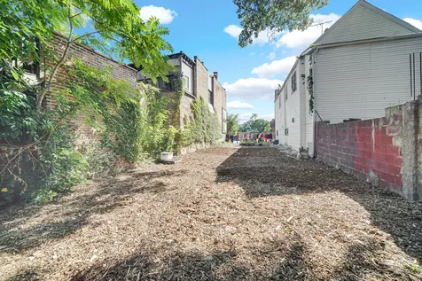 7334 South Halsted Street Chicago IL 60621