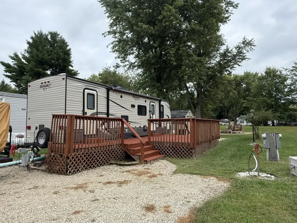 24-82 Woodhaven Lakes Sublette IL 61367