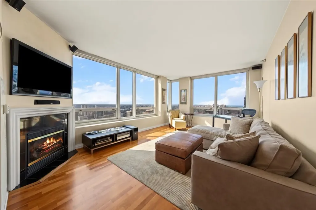 33 West Ontario Street Chicago IL 60654