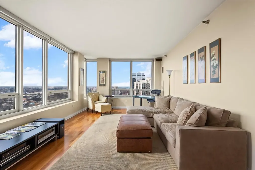 33 West Ontario Street Chicago IL 60654