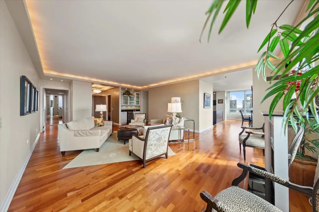 33 West Ontario Street Chicago IL 60654