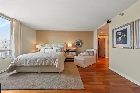 33 West Ontario Street Chicago IL 60654