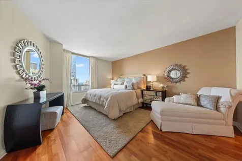 33 West Ontario Street Chicago IL 60654