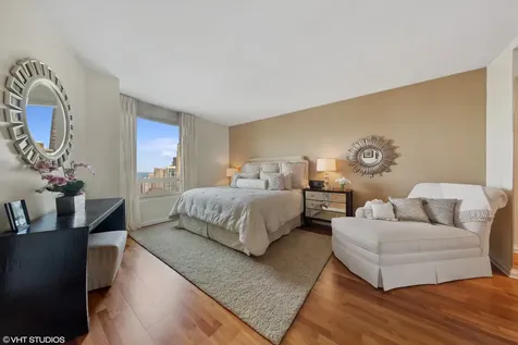 33 West Ontario Street Chicago IL 60654