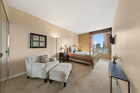 33 West Ontario Street Chicago IL 60654