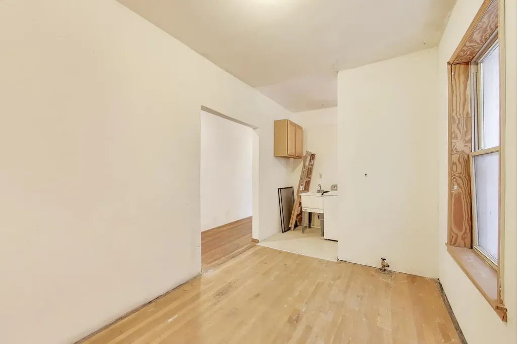 1059 East Hyde Park Boulevard Chicago IL 60615