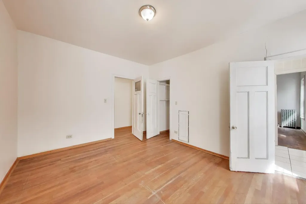 1059 East Hyde Park Boulevard Chicago IL 60615