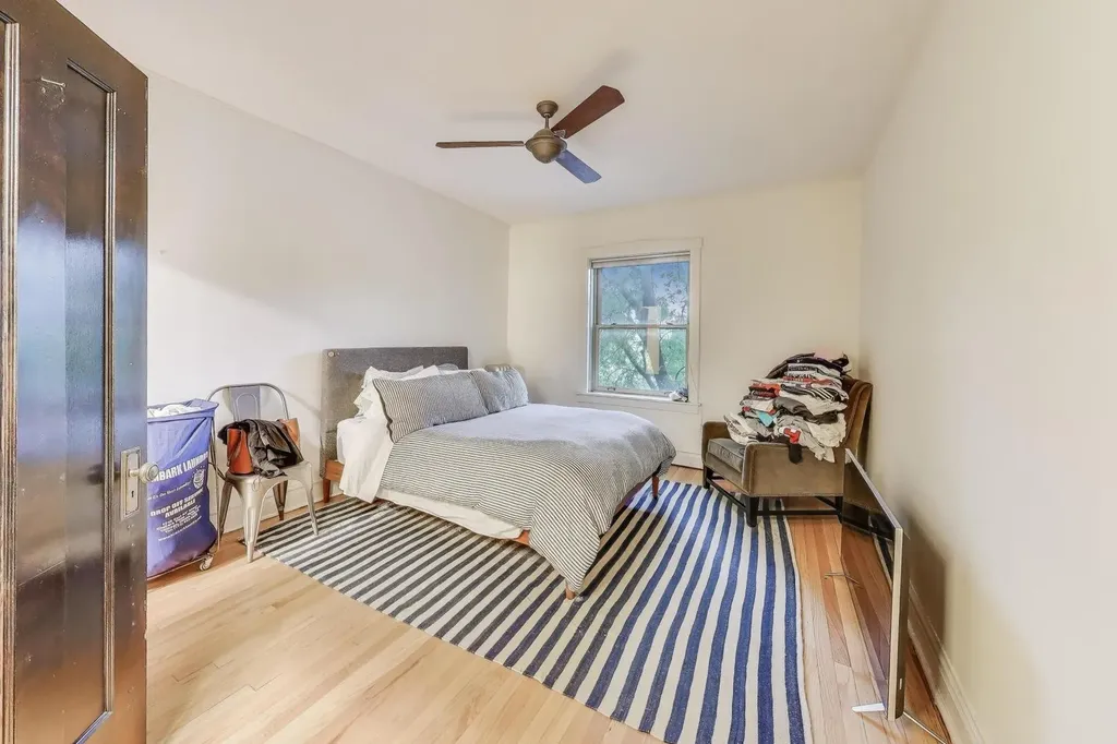 1308 East 56th Street Chicago IL 60637