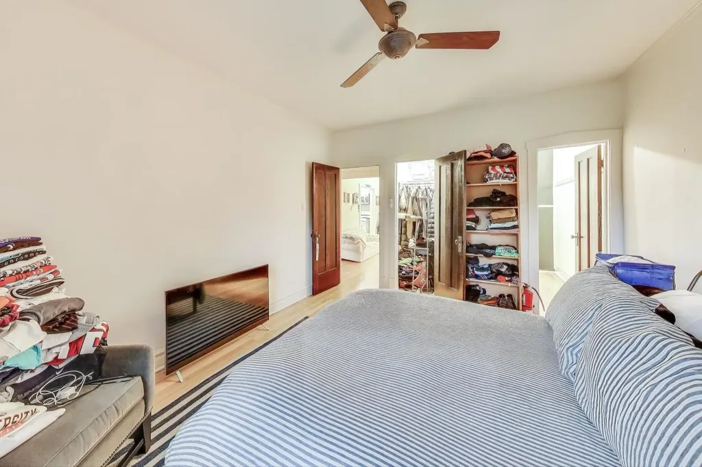 1308 East 56th Street Chicago IL 60637