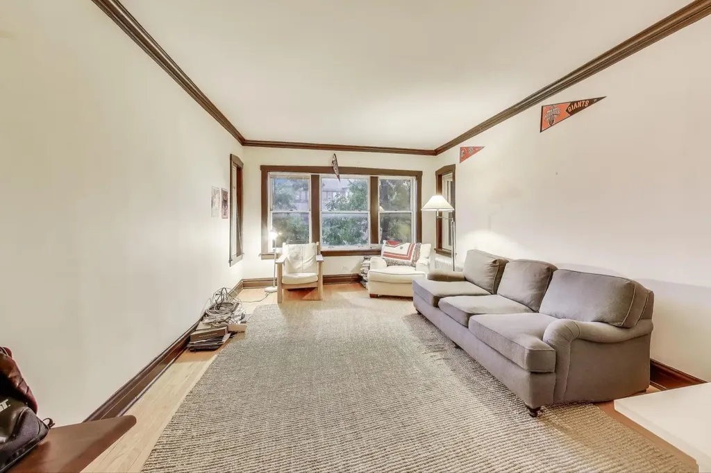 1308 East 56th Street Chicago IL 60637