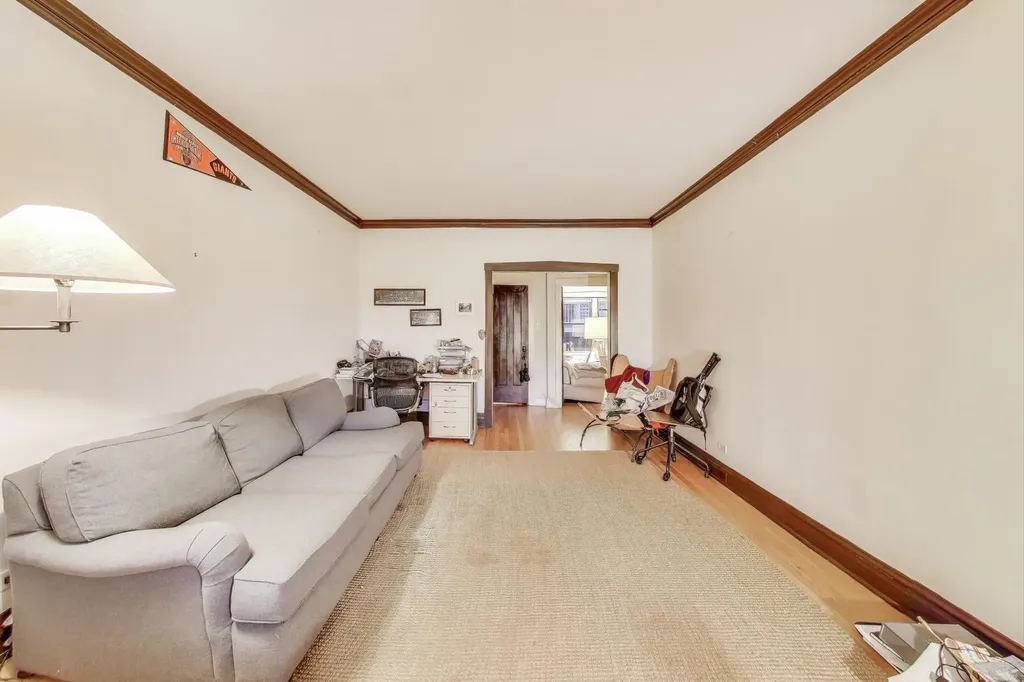 1308 East 56th Street Chicago IL 60637