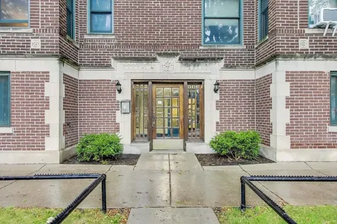 1308 East 56th Street Chicago IL 60637