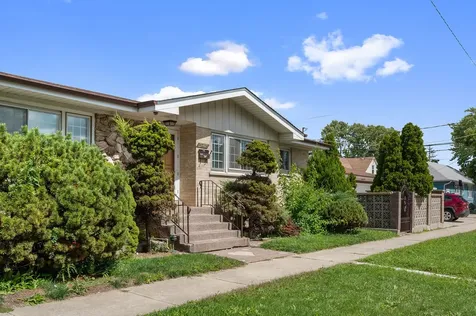 9740 Linn Avenue Schiller Park IL 60176