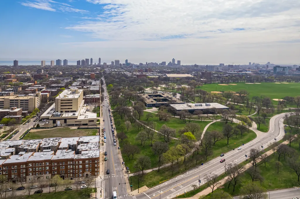108 East 51st Street Chicago IL 60615