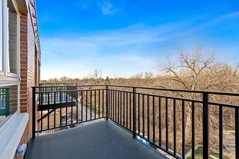 555 Roger Williams Avenue Highland Park IL 60035