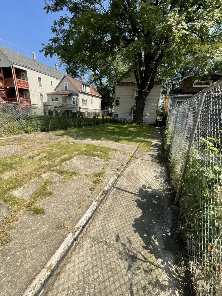 5742 South Marshfield Avenue Chicago IL 60636