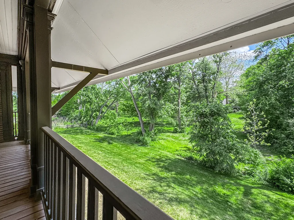 141 Loretto Court Wheaton IL 60189