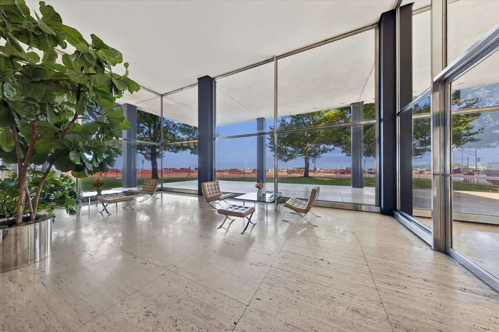 860 North Lake Shore Drive Chicago IL 60611